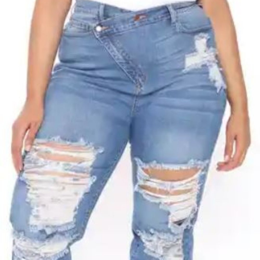 Fashion Nova "Dont get crossed over" Jeans (NWT)